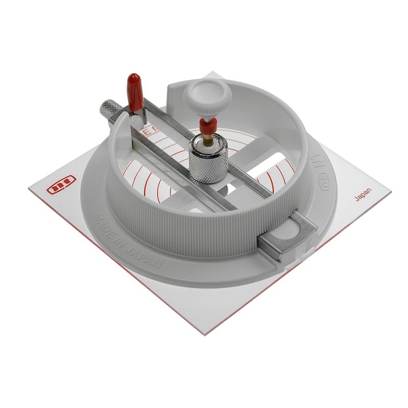 Нож для вырезания кругов 3 9 см, пластиковиий корпус, + 6 лезвий BDА (угол 45 град)