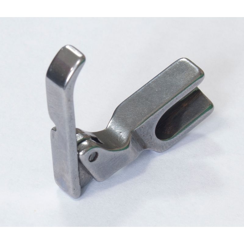 Лапка для промышленных швейных машин, для вшивания молнии односторонняя узкая P36 LN (31358HN) CH, левая