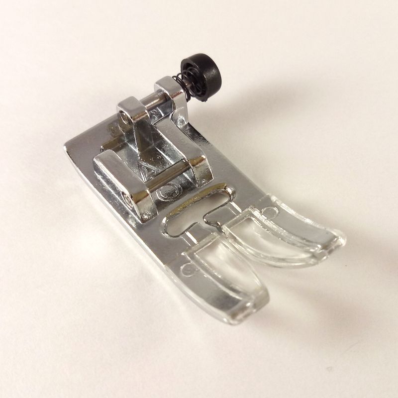 Лапка ДМ универсальная с кнопкой А, Janome 832-523-007