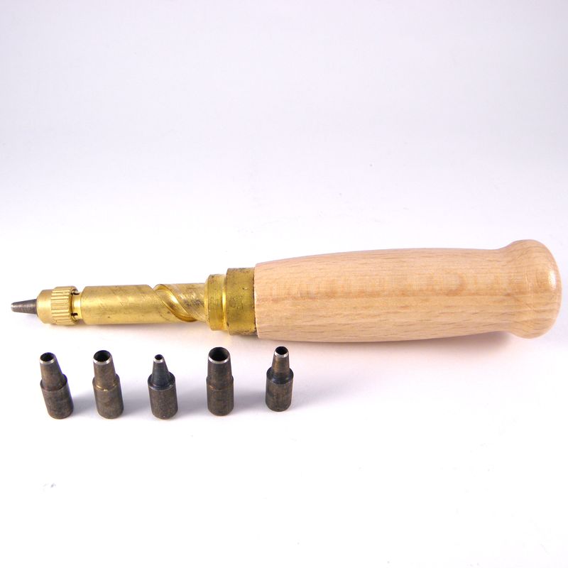 Пробойник 1. 5; 2. 0; 2. 5, 3. 0; 3. 5, 4. 0 мм, деревянная ручка