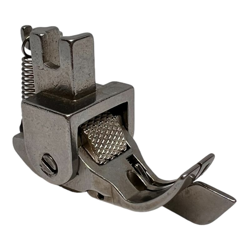 Лапка для промышленных швейных машин, для отсрочки на 2мм с металлическим роликом с мелкой насечкой, ширина подошвы 11мм, SPR-18B