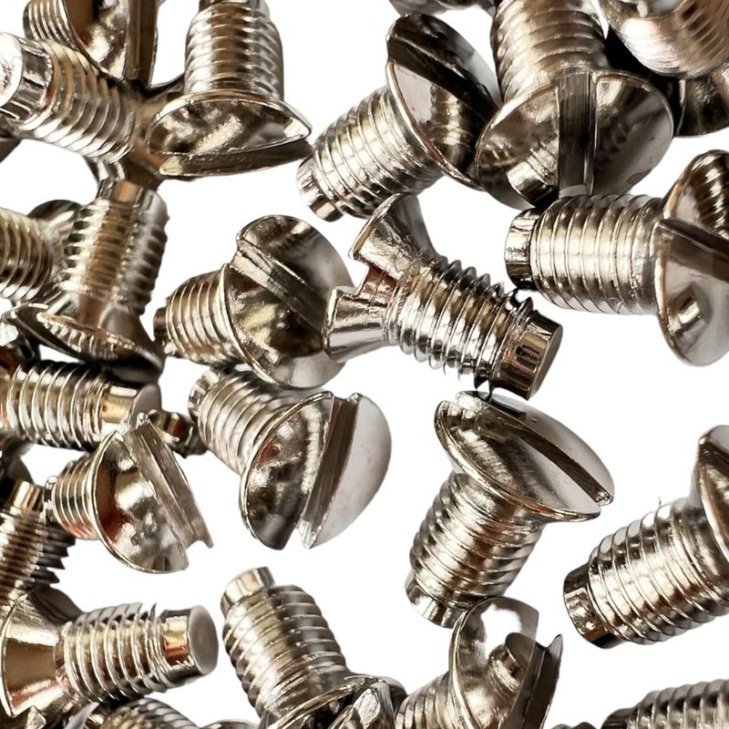 Винт крепления игловой пластины на промышленную машину JUKI 8700 S/N, SS-2110920-TP, пак-100шт, СН