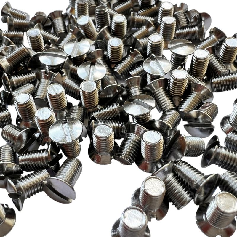 Винт крепления игловой пластины на промышленный оверлок Siruba 747, SK260, пак - 100шт, СН